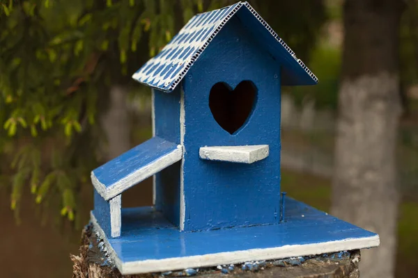 Vogelhuis Met Een Hart Houten Huis Met Een Gat Het — Stockfoto