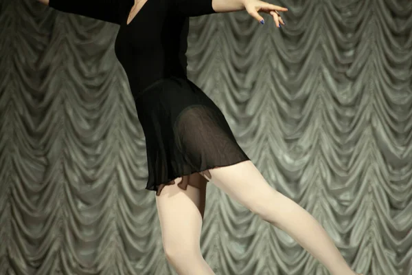 Girl Dances Black Dress Ballerina Legs Performance Dancer — Stock Photo, Image