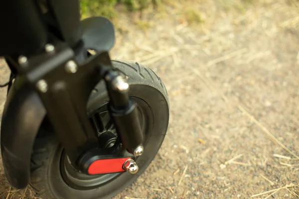 Elektrische Scooter Wiel Straat Voorwiel Van Elektrisch Vervoer Een Vervoermiddel — Stockfoto