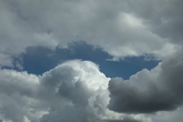 Wolken Lucht Atmosferisch Front Cyclone Middelste Baan Witte Cumulus Wolken — Stockfoto