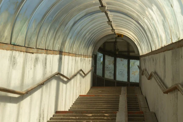 Treppen Einem Tunnel Ohne Menschen Aufstieg Für Fußgänger Fußgängerüberweg Über — Stockfoto