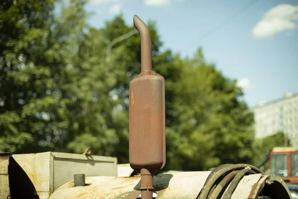 Rostiges Dieselmotorrohr Schalldämpfer Motor Rostiges Metall Autoteil Industrielle Ausrüstung Für — Stockfoto