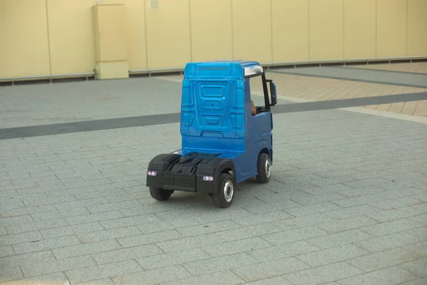 Kinder Elektroauto Ein Kleiner Lkw Für Ein Kind Ein Blaues — Stockfoto