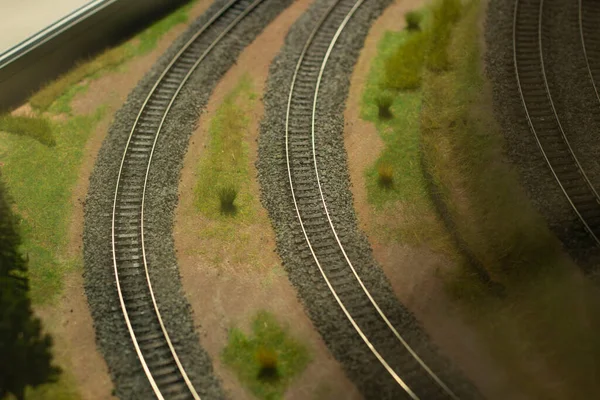 Spielzeugeisenbahn Modell Von Eisenbahngleisen Nachahmung Des Transportweges Die Straße Für — Stockfoto