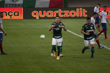 (SPO) Brezilya 1. Lig Futbol Ligi: Palmeiras Bahia 'ya karşı. 12 Aralık 2020, Sao Paulo, Brezilya: Palmeiras 'lı Raphael Veiga, Brezilya 1. Lig Leagu Ligi' nin 25. turu için Bahia ile oynadığı futbol maçında golünü kutluyor.