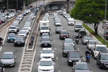 Sao Paulo 'da trafik vardı. 14 Ekim 2020, Sao Paulo, Brezilya: Sao Paulo 'da Marjinal Tiete otoyolu yoğun trafik 