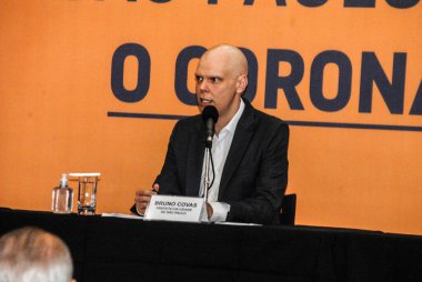 Sao Paulo Belediye Başkanı Bruno Covas ile Covid-19 / Basın toplantısı. 30 Mart 2020, Sao Paulo, Brezilya: Sao Paulo Belediye Başkanı Bruno Covas, koronavirüs salgınıyla mücadele tedbirlerini açıkladı.