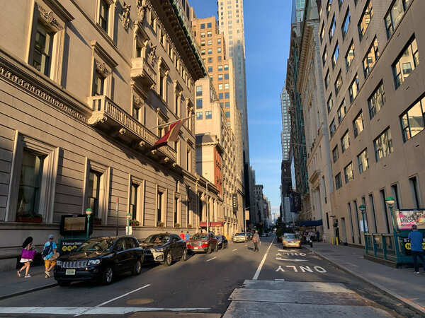 July 16, 2020, New York , USA: Few movement of people in Mid-Manhattan, New York and with few empty streets reflecting the Covid-19 pandemic situation in the city . (Foto: Niyi Fote/TheNews2/Deposit Photos)