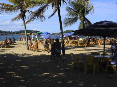 Canto sahili plaj aşıkları için bir cazibe merkezi. 13 Ocak 2021, Vitoria, Espirito Santo, Brezilya: Vitoria şehri Espirito Santo 'da yıkanmak için son derece temiz, sessiz ve tam onaylı Canto plajı plaj aşıkları için karşı konulmazdır. 