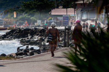 FLORIANOPOLIS, SC, 17.01.2020 - MOVIMENTACAO JURthe-INTERNACIONAL - Praia de Jurere Internacional Hareketi Florianopolis 'in kuzeyinde yer almaktadır. 
