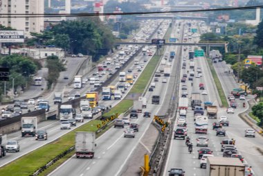 Sao Paulo 'da trafik vardı. 14 Ekim 2020, Sao Paulo, Brezilya: Sao Paulo 'da Marjinal Tiete otoyolu yoğun trafik 