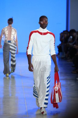 SAO PAULO, SP, 15.10.2019 - SPFW N48 - Korshi markasının geçit töreni 