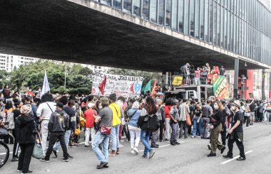 Sao Paulo, Brezilya - 20 Kasım 2020: Siyahi bir adamın öldürülmesini protesto eden Siyah Bilinç Günü