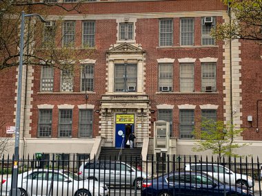  New Yorklular şiddetli soğuk havayla karşı karşıya kaldılar. 2 Mart 2021, New York, ABD: Yoğun kar yağışından birkaç gün sonra, New Yorklular yaklaşık 31 fahrenheit şiddetli bir soğuk havayla karşı karşıya kaldılar 