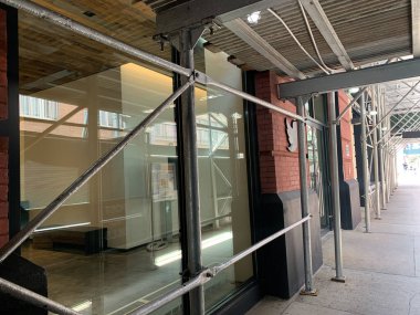 16 Temmuz 2020, New York, ABD: Twitter ofis binası 249 W 17, New York 'ta, bazı yenilemeler yapılmaktadır. ABD 'nin eski başkanı Barack Obama, ABD Demokratik Başkan adayı J gibi ünlü ve önemli kişilerin twitter hesapları