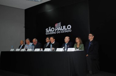 Covid-19.April 13. 2020, Sao Paulo, Brezilya: Bu Pazartesi Palacio dos Bandeirantes 'te düzenlenen basın toplantısında Coronavirus ile mücadele tedbirleri, (COVID-19)