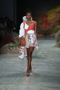 SAO PAULO, SP, 15.10.2019 - SPFW N48 - Korshi markasının geçit töreni 