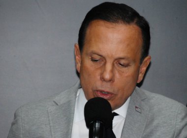 Covid-19.April 13. 2020, Sao Paulo, Brezilya: Bu Pazartesi Palacio dos Bandeirantes 'te düzenlenen basın toplantısında Coronavirus ile mücadele tedbirleri, (COVID-19)