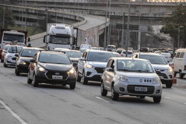 9 Eylül 2020, Sao Paulo, Brezilya: Sao Paulo şehir merkezindeki Sao Belediye Binası önünde başvuru ve teslimat motosikletçileri protesto eylemi, bu çarşamba PL 578 'de değişiklik istiyorlar.