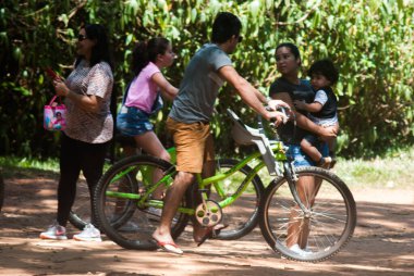 SAO PAULO, SP, 01.12.2019 - Ibirapuera parkında dekorasyon ve hareket 