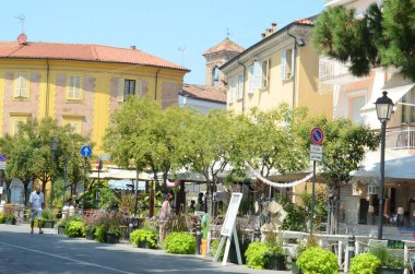 İtalya 'da FERRAGOSTO Tatili. 12 Ağustos 2020, Rimini, İtalya: İtalyan bayramı bu hafta sonu yaklaşıyor ve şimdiden Riviera Romagnola ve Rimini 'de büyük bir hareketlilik var.. 