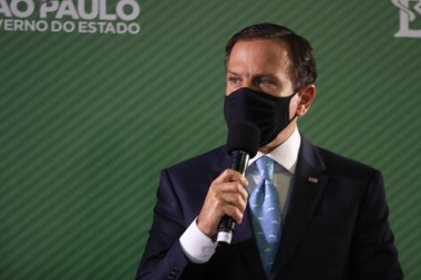 Sao Paulos Basın Konferansı Başkanı COVID-19 Aşısı hakkında. 7 Ocak 2021, Sao Paulo, Brezilya: Sao Paulo Joao Doria Valisi, bu perşembe Butantan tarafından geliştirilen covid-19 aşısına karşı Coronavac ile yapılan testlerin 