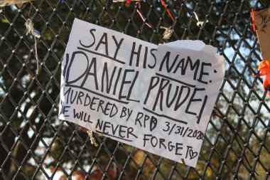 14 Kasım 2020, Washington DC, Maryland, ABD: The Black Lives Matter protestosu Beyaz Saray önünde ABD Başkanı Donald Trump 'a karşı çeşitli tabelalar ve posterlerle. (Fotoğraf: Niyi Fote / TheNews2 / Depozito Fotoğrafları) 