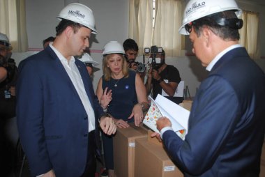 SAO PAULO, SP, 09.01.2020 - Sao Paulo Valisi Joao Doria Profesör Jose Maria Reys ile Escola Estadual 'ı ziyaret etti