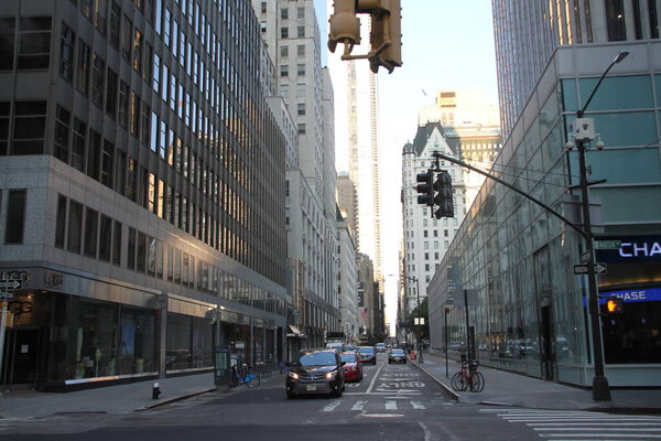 October 10, 2020, New York, USA: New York City captured at dawn shows how the city is amid Covid -19 pandemic, almost like a ghost city with few people on the empty streets. (Foto: Niyi Fote/TheNews2/Deposit Photos)