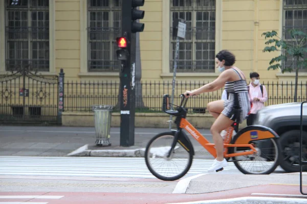 Sao Paulo 2021 Pesanti Movimenti Persone Bicicletta Viale Paulista San — Foto Stock
