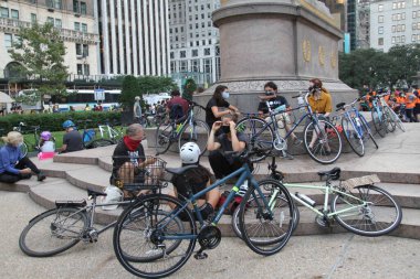 WASHINGTON, EUA, 06.06.2020 - PLAZA HAYAT MATTERS / CASA BRANCA - O prefeito de Washington DC Muriel Bowser renomeia parte da rua 16 em frante a Casa Branca para Black Lives Matter Plaza. Ha um protesto pacifico em frante a Casa Branca pela mor