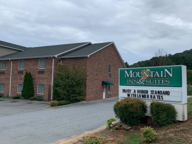 (Asheville-Kuzey Carolina 'daki oteller için yeni güvenlik kuralları. 24 Ağustos 2020, Asheville, Kuzey Carolina, ABD: Coronavirus 'un otellerde yayılmasını önlemek için Kuzey Carolina ve ABD' deki diğer eyaletlerde yeni güvenlik kuralları uygulanmıştır. Th