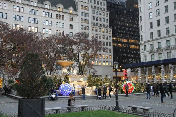 November 2020 New York Verenigde Staten Kerstversiering Grand Army Plaza — Stockfoto