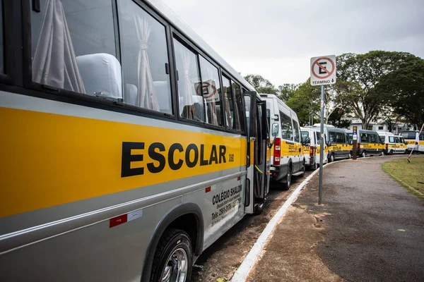 7月1 2020 サンパウロ ブラジル 学校のバンの運転手は 今朝のサンパウロ立法議会の前で 政府に対して実証するために サンパウロのいくつかの都市からパレードします Van Campos — ストック写真