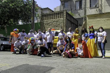 Sao Paulo 'da Covid-19' un ortasında Çocuklar Günü Tatili. 12 Ekim 2020, Sao Paulo, Brezilya: Coronavirus salgını (covid-19) nedeniyle, Bela Vista / Bixiga, Sao Paulo 'daki Perola Byington Meydanı' nda düzenlenen 13.
