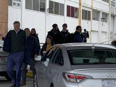 10 Ekim 2020, New York, ABD: Ermeniler için Azerbaycan sınır anlaşmazlığını protesto eden ve barış isteyen bazı Ermeniler ve Türkiye 'nin katılımına karşı çıkan bazı Ermeniler,