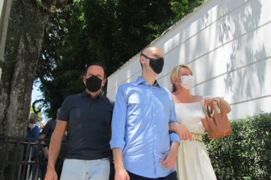 Sao Paulo 'daki seçimler: Eduardo Suplicy oyları. 15 Kasım 2020, Sao Paulo, Brezilya Alameda Gabriel Monteiro da Silva 'daki Colegio Madre Alix' te oy kullandı.