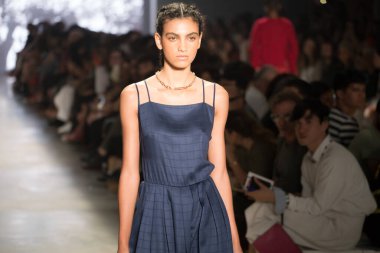 SAO PAULO, SP, 10.18.2019 - SPFW N48 - Cuma gecesi Sao Paulo 'daki Ibirapuera Parkı' ndaki Pavilhao das Culturas Brasileiras 'ta SPFW N48 markasının geçit töreni