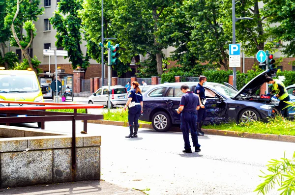 Int Covid Accidente Milán Mayo 2020 Milán Italia Los Policías — Foto de Stock