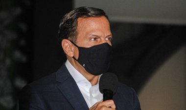 Sao Paulo Belediye Başkanı Sivil Savunma 'ya araç ve teçhizat teslimatına katılıyor. 22 Aralık 2020, Sao Paulo, Brezilya: Sao Paulo Belediye Başkanı Bruno Covas, Sivil Savunma 'ya araç ve teçhizat teslimatına katılır.