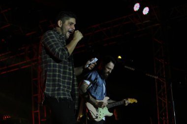 Brezilyalı Jorge Vercillo 'nun müzikal gösterisi. 4 Aralık 2020, Sao Paulo, Brezilya: Konuklar ve Jorge VErcillo çok spesifik bir gösteri 