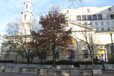 WASHINGTON, EUA, 06.06.2020 - PLAZA HAYAT MATTERS / CASA BRANCA - O prefeito de Washington DC Muriel Bowser renomeia parte da rua 16 em frante a Casa Branca para Black Lives Matter Plaza. Ha um protesto pacifico em frante a Casa Branca pela mor