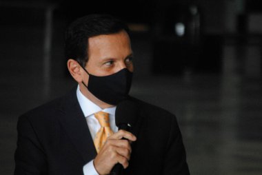 Covid-19: Sao Paulo Valisi ile basın toplantısı. 29 Mayıs 2020, Sao Paulo, Brezilya: Sao Paulo Valisi, Joao Doria ve Belediye Sekreteri Rubens Rizek ile basın toplantısı