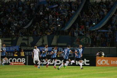 Porto Alegre - Ekim 02, 2019: Gremio 'ya karşı oynanan maçta, Amerika' nın Copa Libertadores takımının yarı finallerinde 1. maçta geçerlidir.