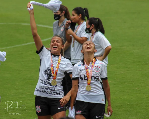 Supercopa do Brasil de Futebol Feminino 2022: Corinthians joga semifinal na  Arena Barueri