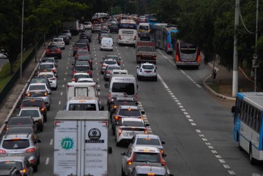 Sao Paulo 'da trafik vardı. 14 Ekim 2020, Sao Paulo, Brezilya: Sao Paulo 'da Marjinal Tiete otoyolu yoğun trafik 