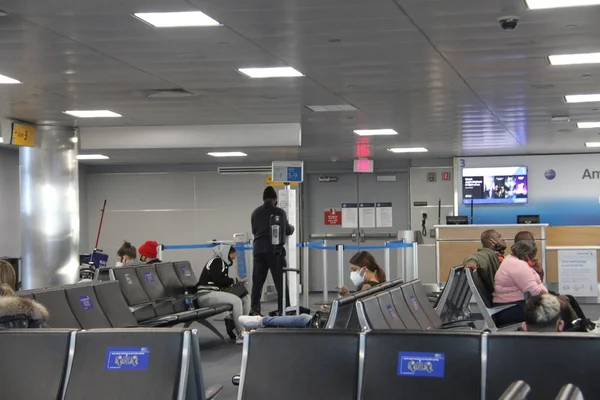 Grudnia 2020 Nowy Jork Usa Niewielki Ruch Osób Lotnisku Johna — Zdjęcie stockowe