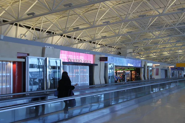 2020 뉴욕주 퀸스의 케네디 공항에서 미국의 긍정적 사례가 1900 이동하지 — 스톡 사진