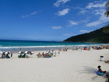 FLORIANOPOLIS, SC, 17.01.2020 - MOVIMENTACAO JURthe-INTERNACIONAL - Praia de Jurere Internacional Hareketi Florianopolis 'in kuzeyinde yer almaktadır. 