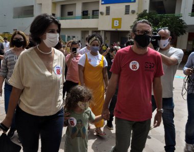 29 Kasım 2020, Sao Paulo, Brezilya: Sao Paulo Valisi, Joao Doria First Lady Bia Doria ve Sao Paulo 'nun şimdiki belediye başkanı Bruno Covas, Jardim Paulistano, Sao Paulo' daki Colegio St. Paul seçim merkezinde oy kullandı.